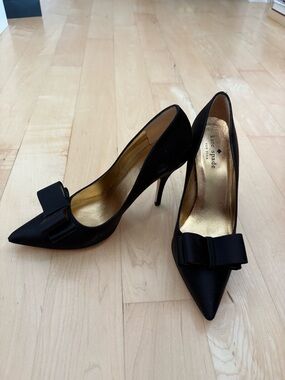 kate spade Black Pointed Bow Stiletto Pumps